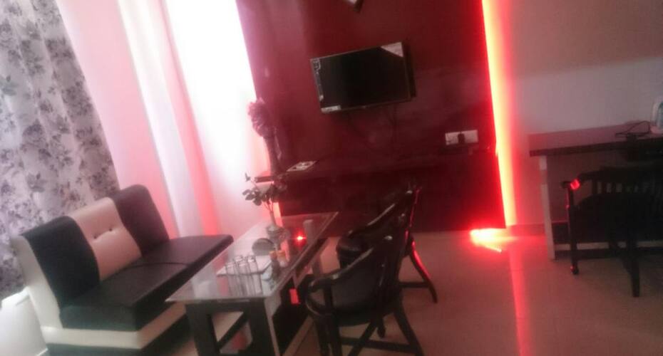 Hotel Maya Deluxe, Una 2